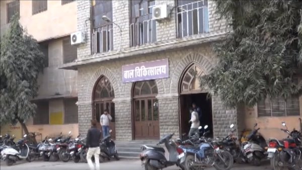  रोजाना चार पांच बच्चों की मौत