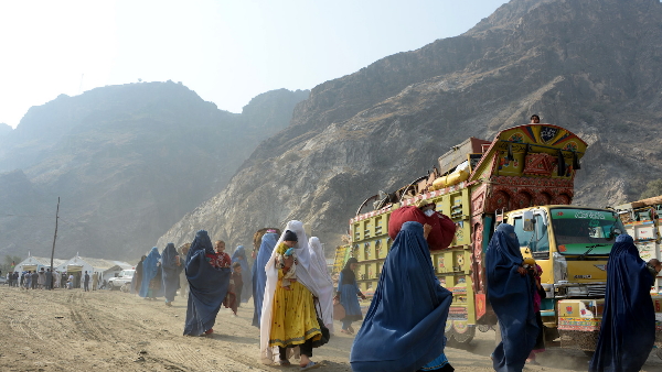 बीजेपी कांग्रेस को दिखा रही खलनायक