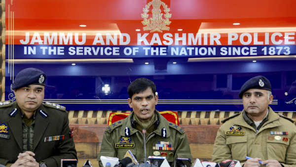 कौन हैं DIG गोयल जिन्‍होंने पकड़ा DSP को 