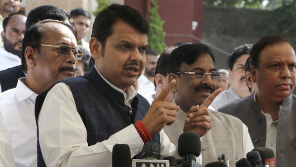 कांग्रेस ने विकृत मानसिकता दिखाई- फडणवीस