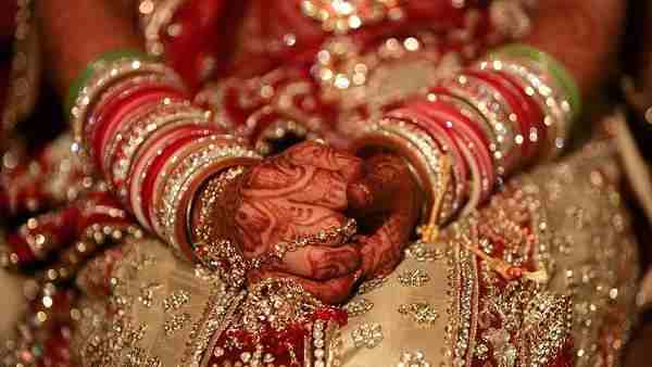 पति ने किया अप्राकृतिक सेक्स करने लिए मजबूर