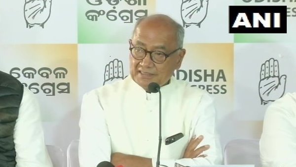 कांग्रेस के वरिष्ठ नेता ने कहा कि 2002 के संसद हमले में देविंदर सिंह की रहस्यमय भूमिका है