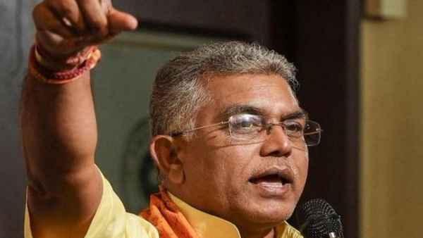 घोष का दावा किया है कि एम्बुलेंस के अंदर कोई मरीज नहीं था घोष का दावा किया है कि एम्बुलेंस के अंदर कोई मरीज नहीं था