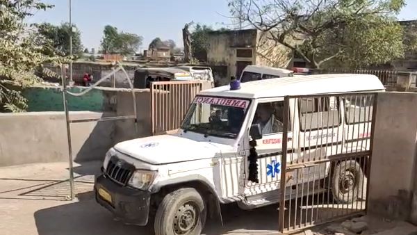  पुलिसकर्मी पर कार्रवाई की मांग