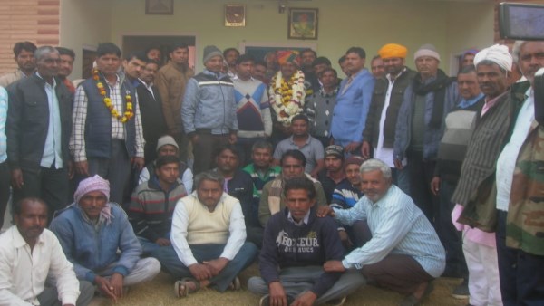  पति से पेंशन से देंगी एम्बुलेंस