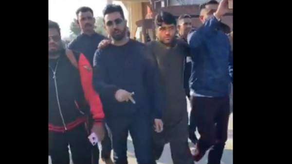 वाघा बार्डर के जरिए पहुंचे पाकिस्तान वाघा बार्डर के जरिए पहुंचे पाकिस्तान