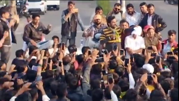 hanuman beniwal controversial statement on CM ashok gehlot at barmer hanuman beniwal controversial statement on CM ashok gehlot at barmer