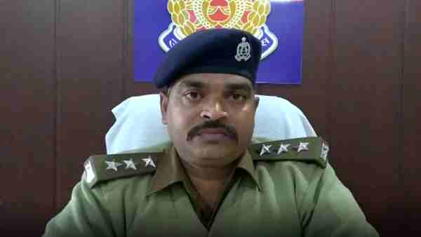 पुलिस कर रही है तलाश