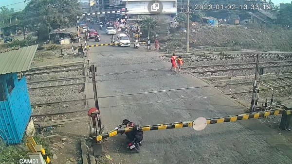 watch: helmet saves life of biker at gujarat, video goes to viral watch: helmet saves life of biker at gujarat, video goes to viral