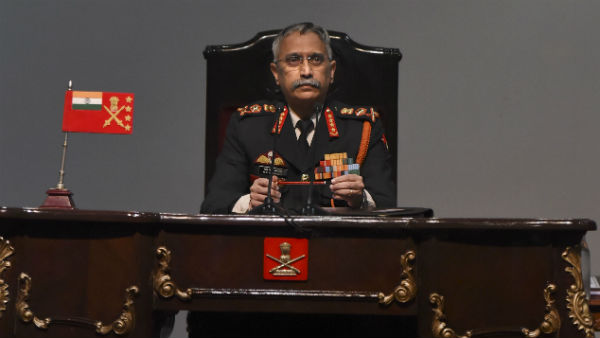 कश्‍मीर में सेना को मिला जनता का साथ 