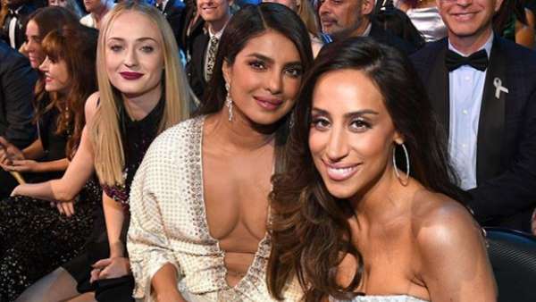  कई लोगों का साथ भी मिला