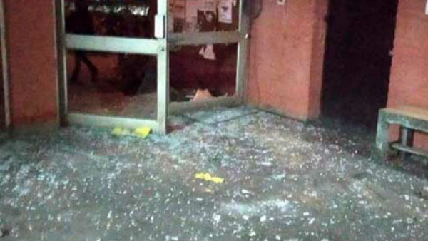 नकाबपोश हमलावरों ने कैंपस के भीतर जमकर मारपीट की नकाबपोश हमलावरों ने कैंपस के भीतर जमकर मारपीट की