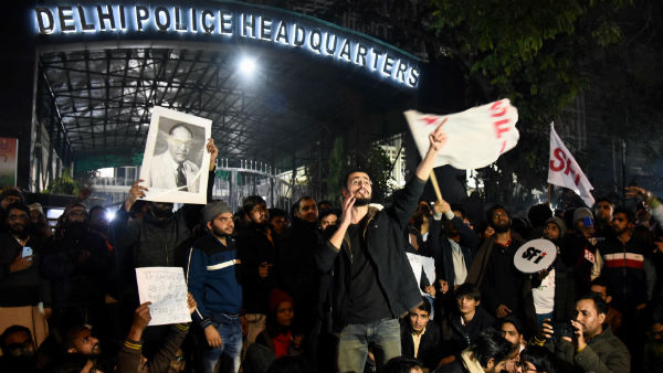 छात्रों की मांग 