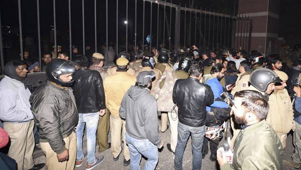 सर्वर रूम पर मास्क पहने छात्रों ने कब्जा कियाः जेएनयू प्रशासन 