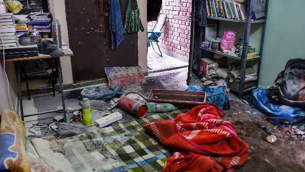 'अस्पताल में कॉल आया, मीडिया से बात नहीं करोगे तो सुरक्षित रहोगे'