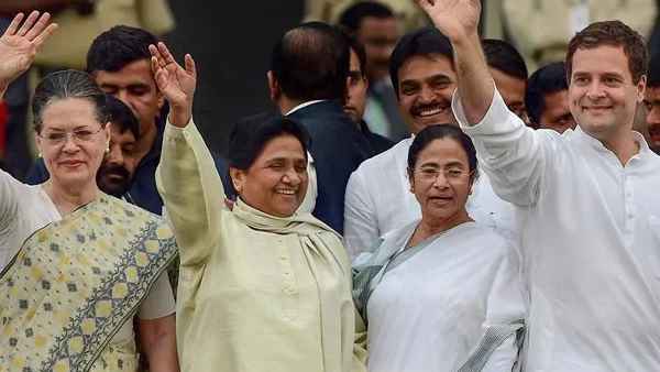 कल बंद को दौरान हुई तोड़फोड़ से ममता नाराज