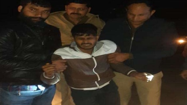 लूटे हुए वाहन से करते हैं वारदात लूटे हुए वाहन से करते हैं वारदात