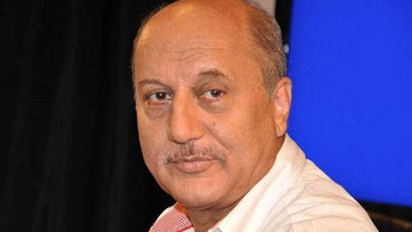 अनुपम खेर पर साधा निशाना अनुपम खेर पर साधा निशाना