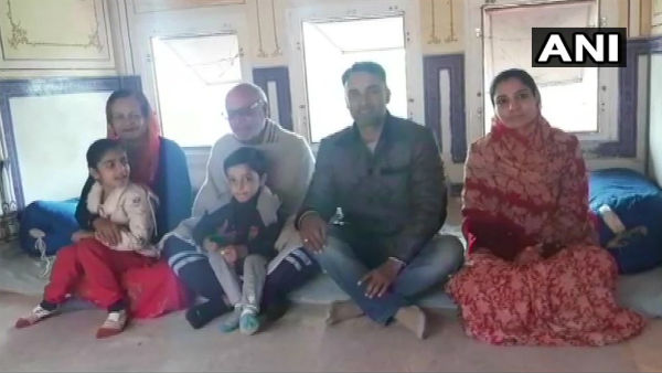 पाकिस्‍तान से बेहतर हैं भारत के हालात 