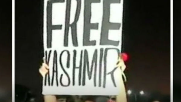  'फ्री कश्मीर' के पोस्टर पर मचा था बवाल 