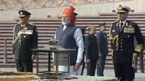 पीएम मोदी ने तोड़ी 48 साल पुरानी परंपरा पीएम मोदी ने तोड़ी 48 साल पुरानी परंपरा