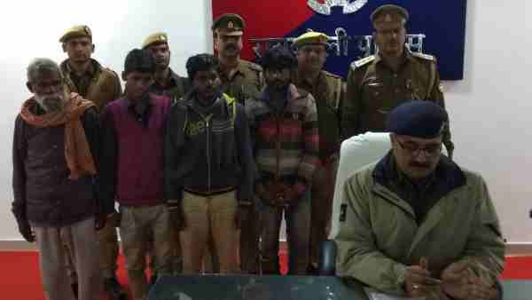 बहन की शिकायत के बाद हुआ खुलासा