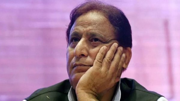 मुनादी के बावजूद कोर्ट में पेश नहीं हुए आजम खान