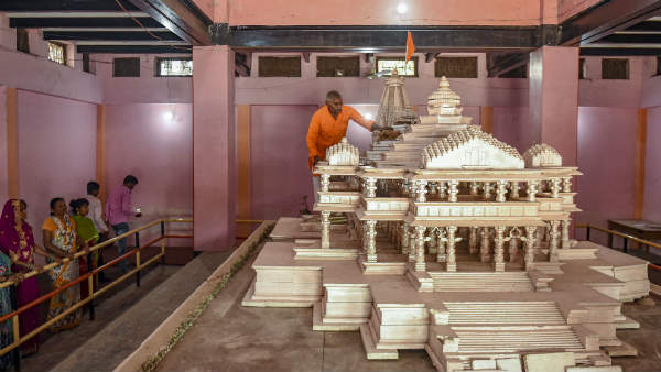 राम मंदिर ट्रस्ट के 8 संभावित सदस्य