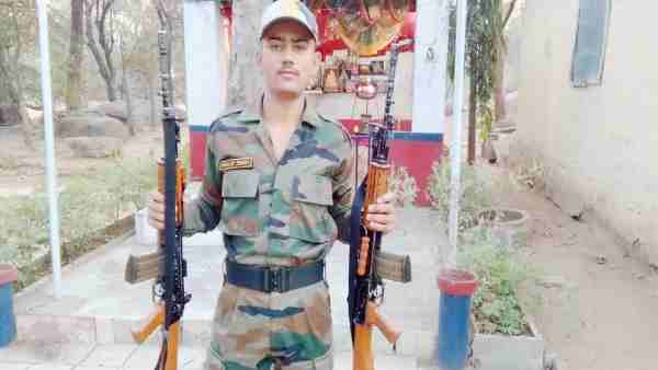 शदीक को दी सलामी