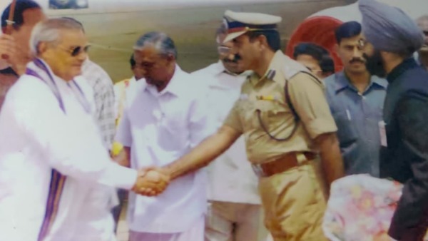 पढ़ाई के साथ-साथ टेलीफोन ऑपरेटर की नौकरी