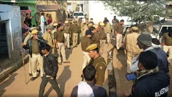 दो दर्जन लोगों के आईं चोटें