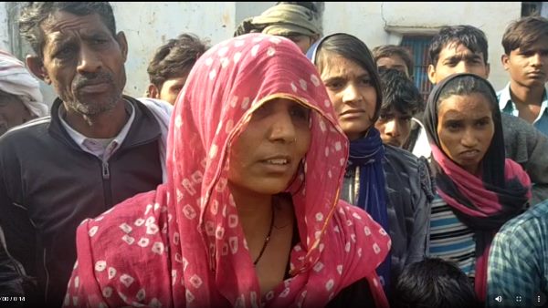 कार को रास्ते देने की बात पर बवाल