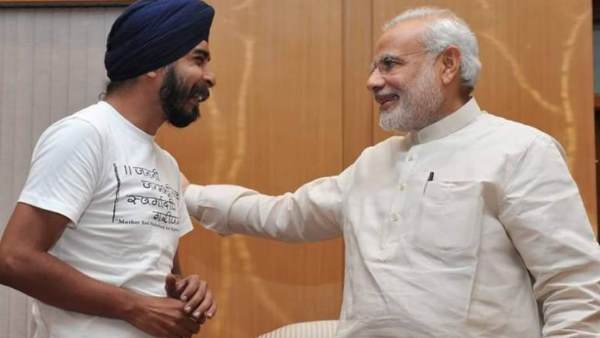 डिप्लोमा को लेकर ट्रोल हुए