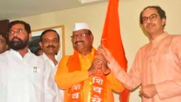 शिवसेना ने अब्दुल सत्तार को अपने कोटे से मंत्री बनाया था