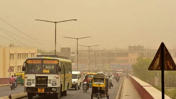 निर्देश रात को ही सभी क्षेत्रों को जारी कर दिए गए
