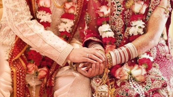 आदेश में 20 महिला शिक्षकों के नाम जारी किए थे