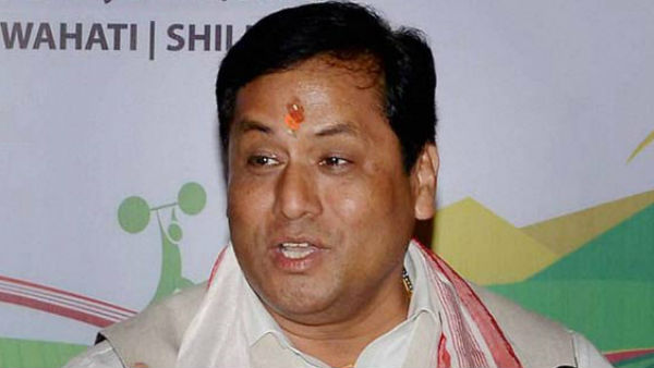 प्रदर्शनकारियों ने सीएम के काफिले को दिखाए थे काले झंडे