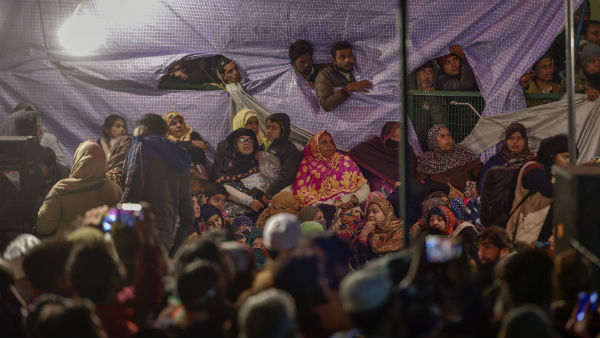 शाहीन बाग का प्रदर्शन बना नया सियासी अखाड़ा