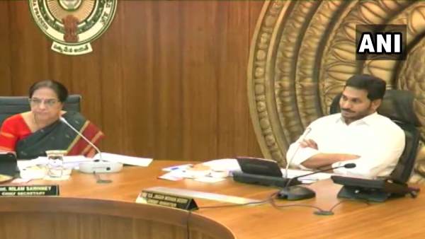 कई टीडीपी नेताओं को नजरबंद किया गया