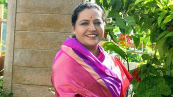 वीडियो वायरल होने के बाद दे रही हैं सफाई वीडियो वायरल होने के बाद दे रही हैं सफाई