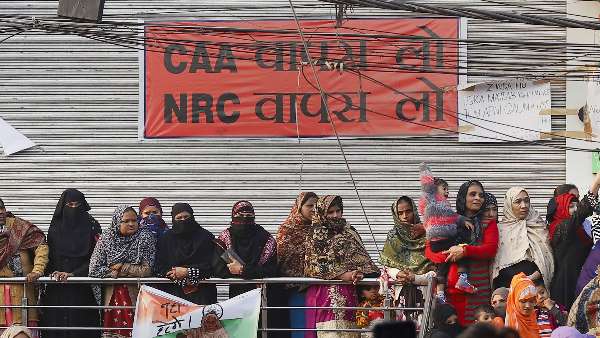 प्रदर्शन में जाना बंद नहीं करेंगी नाजिया