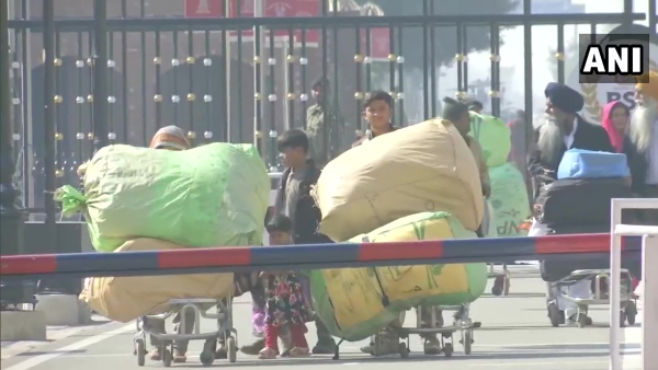 भारत आया 50 पाकिस्तानी हिंदू परिवार