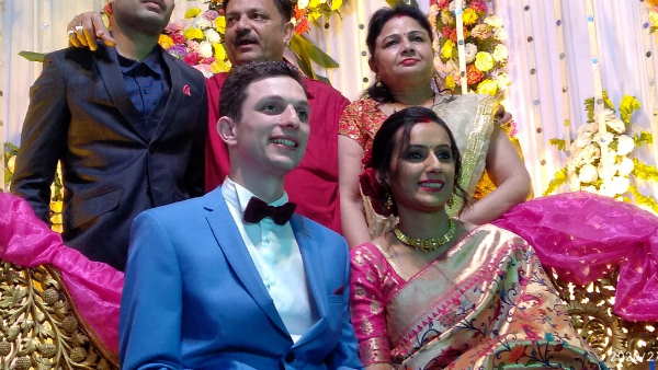 शादी पूरी तरह भारतीय रीति रिवाज से हुई सम्पन्न