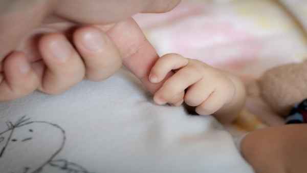 इसलिए विदेशियों के लिए भारत बना सरोगेसी हब इसलिए विदेशियों के लिए भारत बना सरोगेसी हब