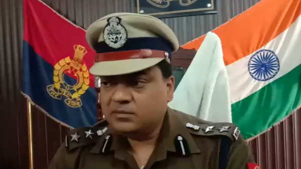 पिता की चल रही है तलाश