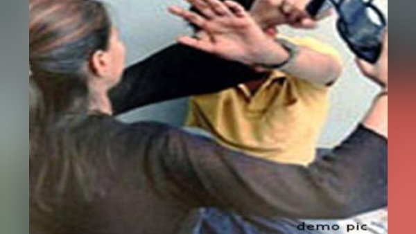 मारपीट तक पहुंच गई बात