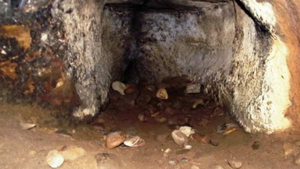 इसी गुफा में शादी के बाद हनीमून मनाने गए थे राजा