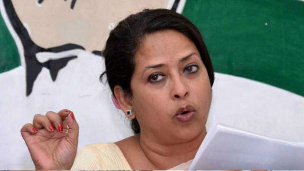  शर्मिष्ठा मुखर्जी ने लगा दी क्लास