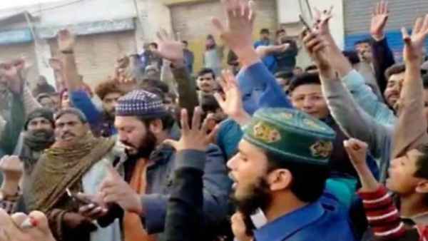 पाक नागरिकों को अब इससे लेना चाहिए सबक 