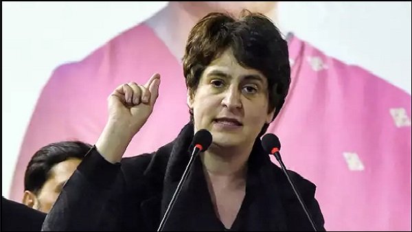 'नमस्ते ट्रंप कार्यक्रम के लिए 100 करोड़ रुपए कहां से जुटाए गए हैं?'